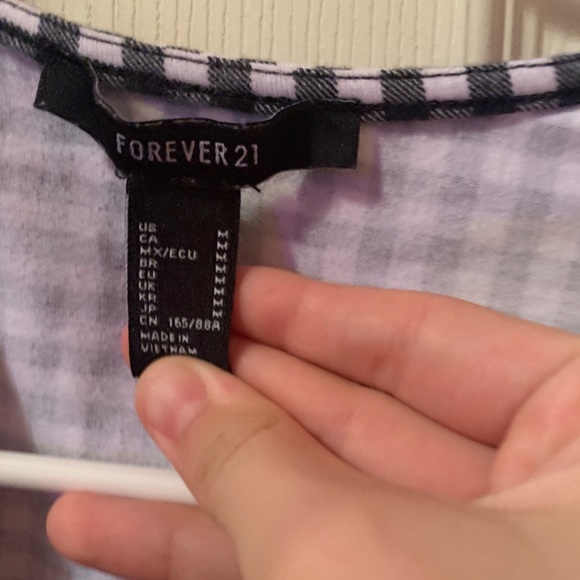 black and white wrap shirt - Picture 3 of 3